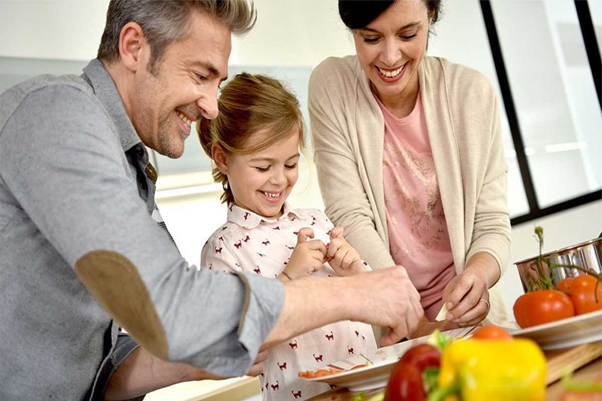 30 Tips to Help Your Family Eat Better